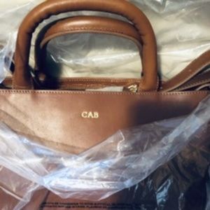 Medium Leather Retail Tote - Cranberry